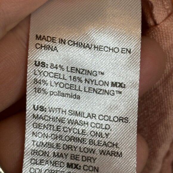 Chico's Blouse Women's‎ Size 2X Long Sleeve Shiny Button Down Pink Chicos 4 - Picture 4 of 4